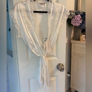 White bridal bathrobe